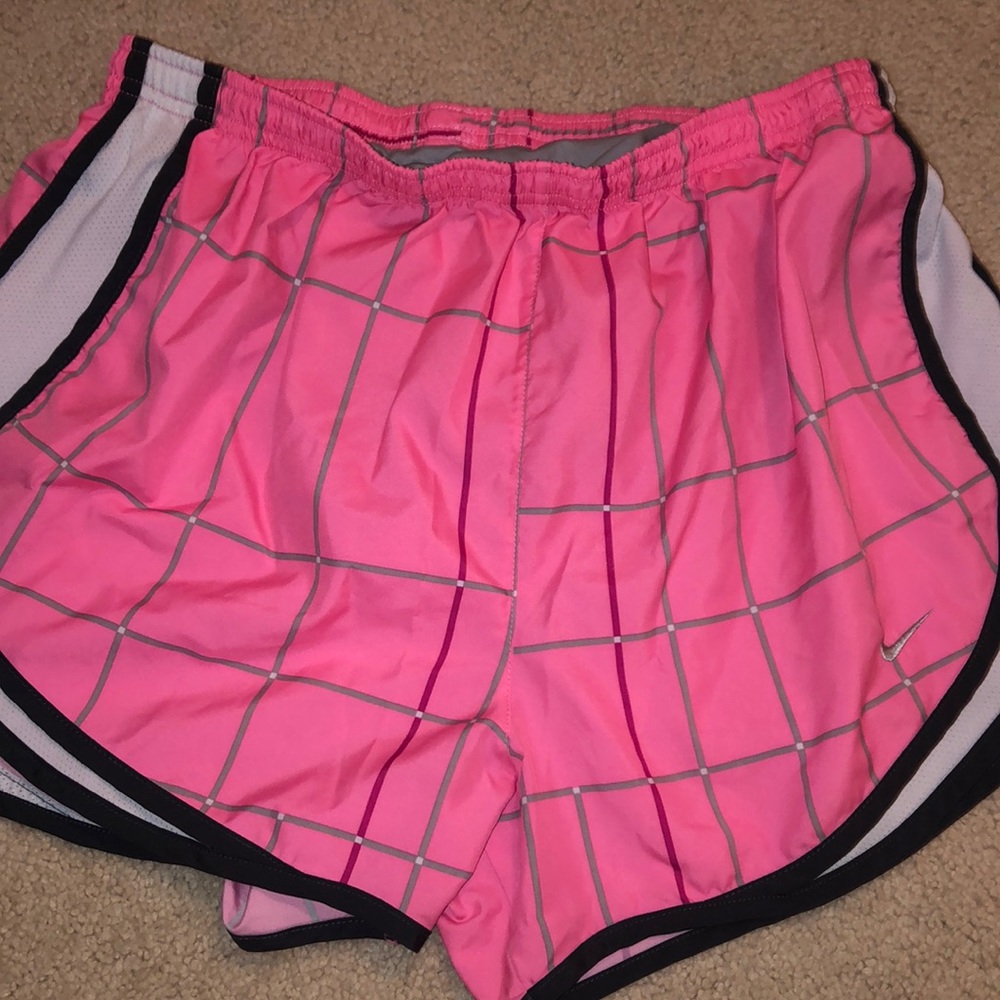 Nike shorts size medium